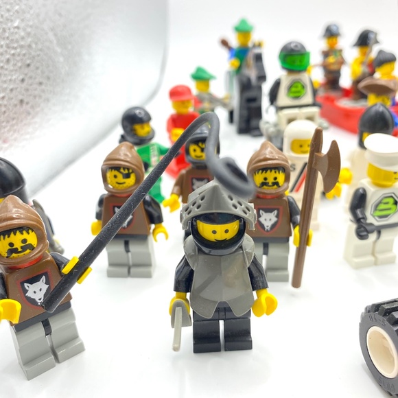 LEGOS Mini Figs Lot Late 1990s To Now Row Boats Motorcycles Horse Space Police - Picture 4 of 13